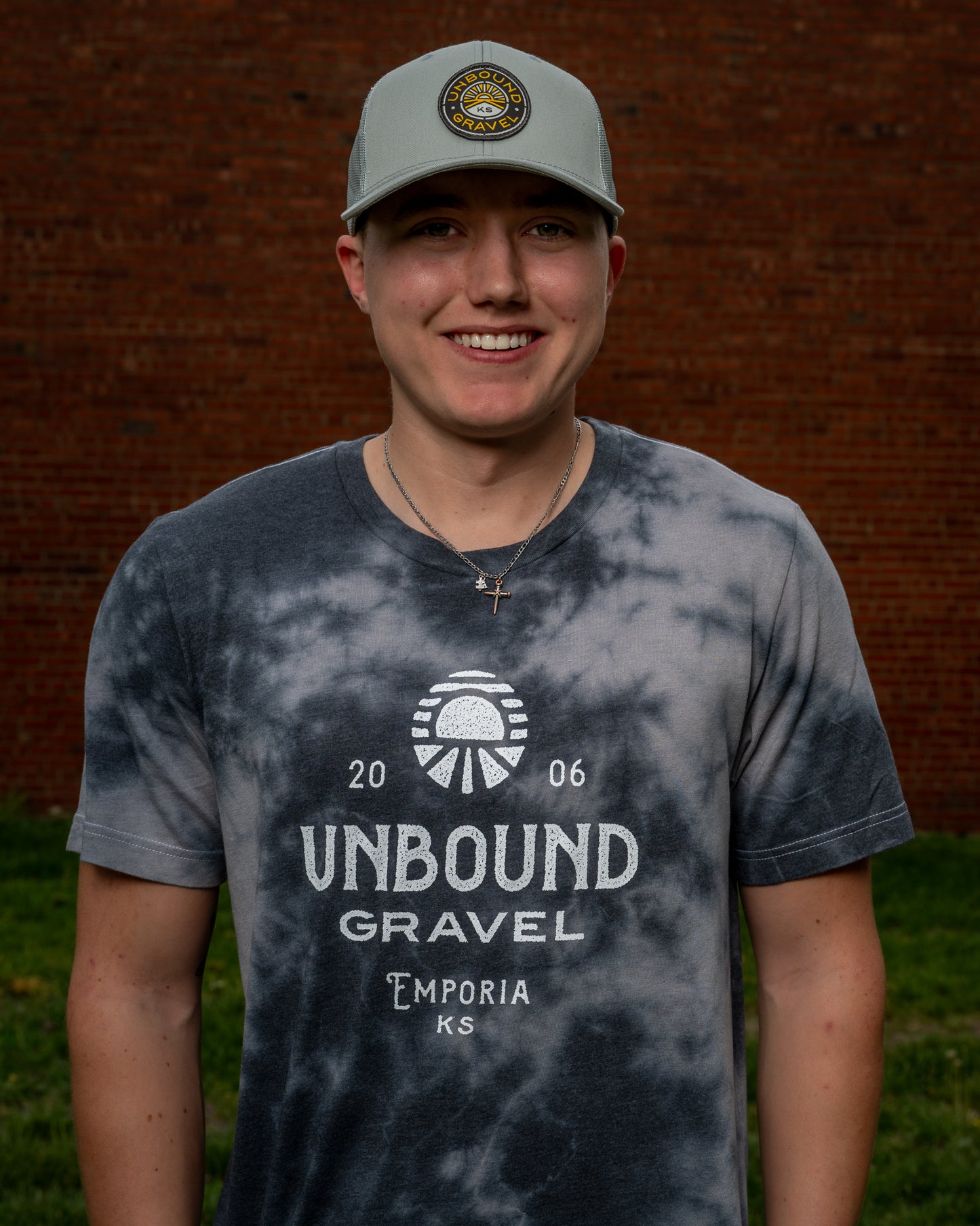 UNBOUND Gravel Black Tie-dye - Unisex Tee